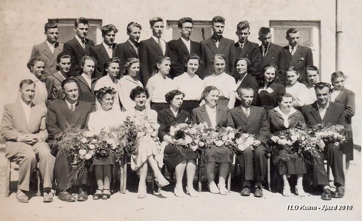 13 Nauczyciele i maturzysci.jpg